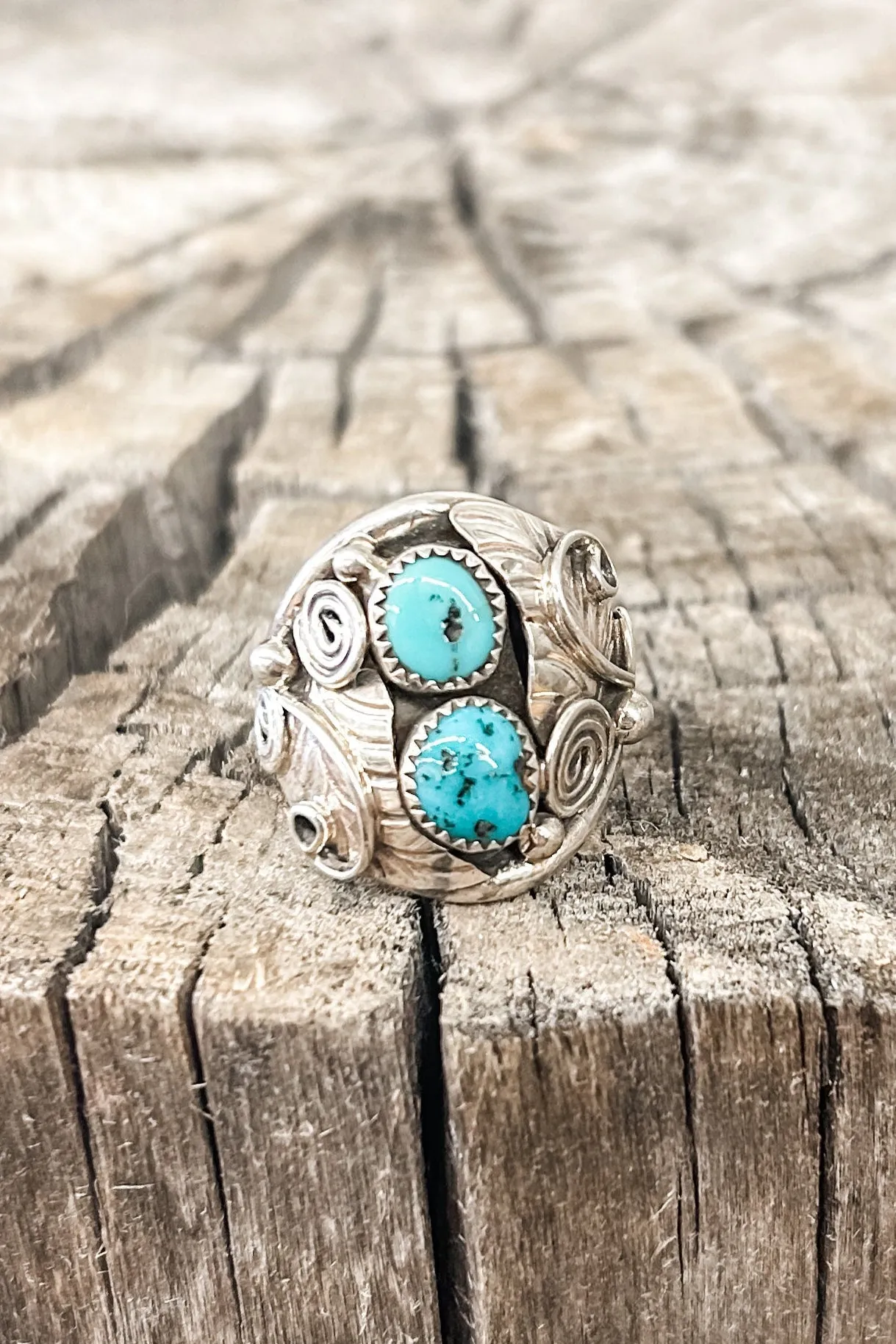 2 Stone Feathered Ring Sz 9