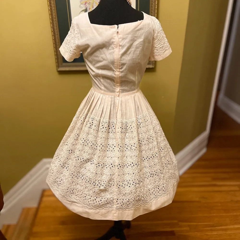 50’s day dress size 4
