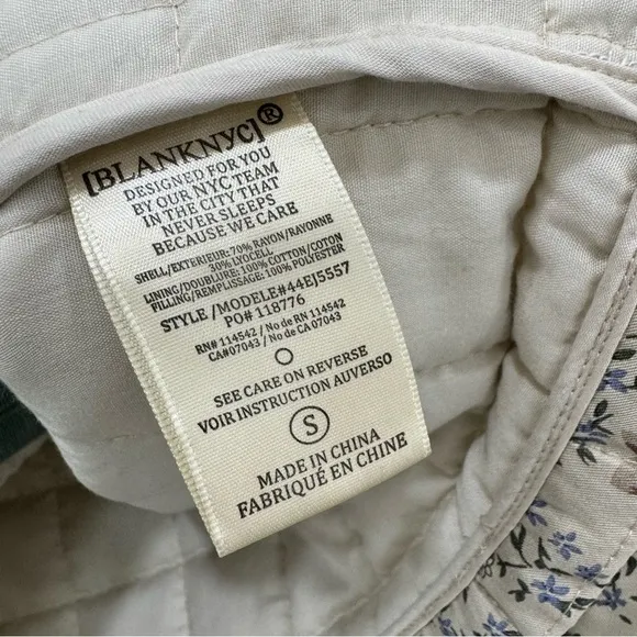 Blank NYC Dainty Floral Quilted Crop Jacket Cream Size Small Full Zip
