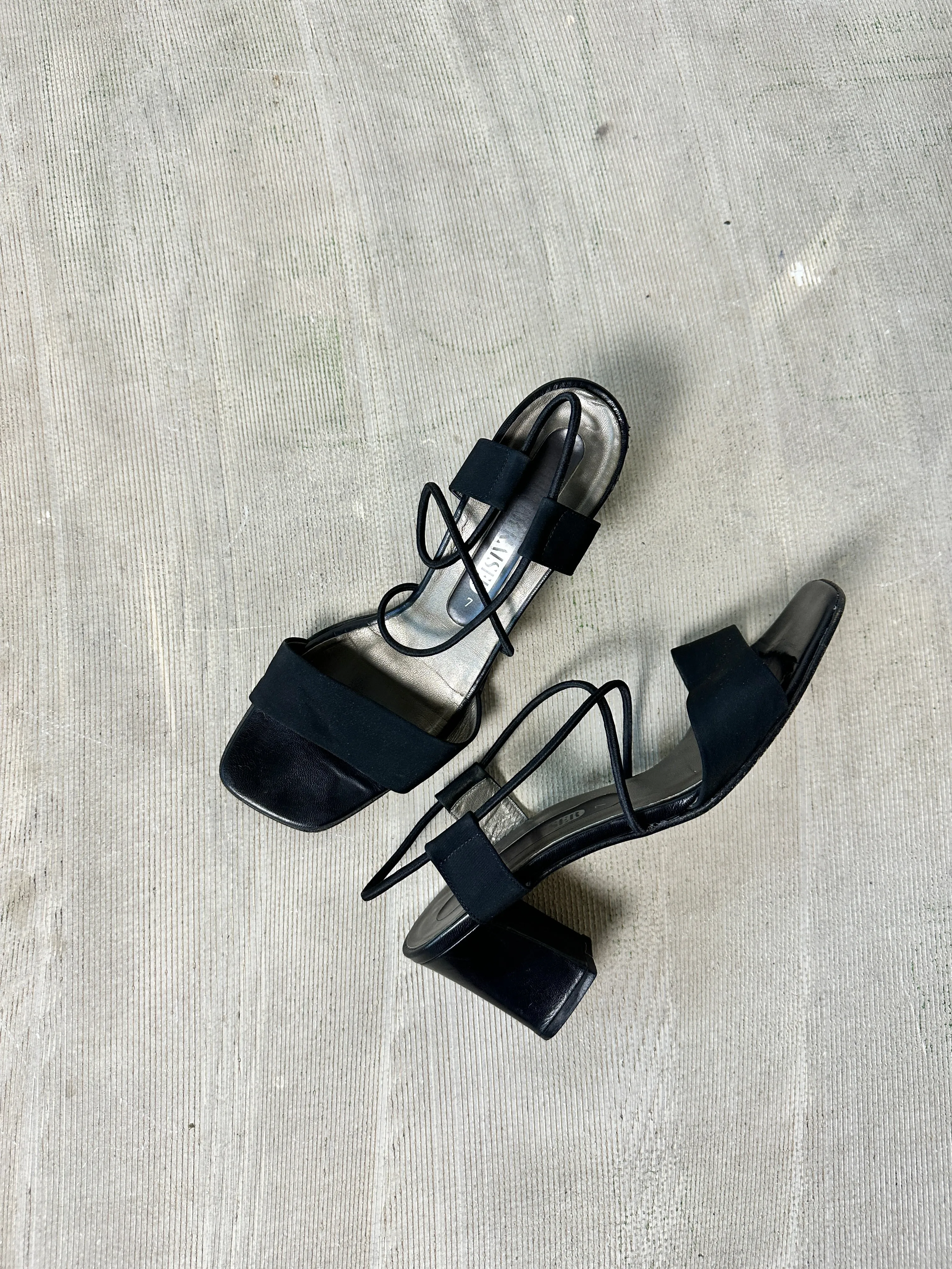 Block heel sandals | Black