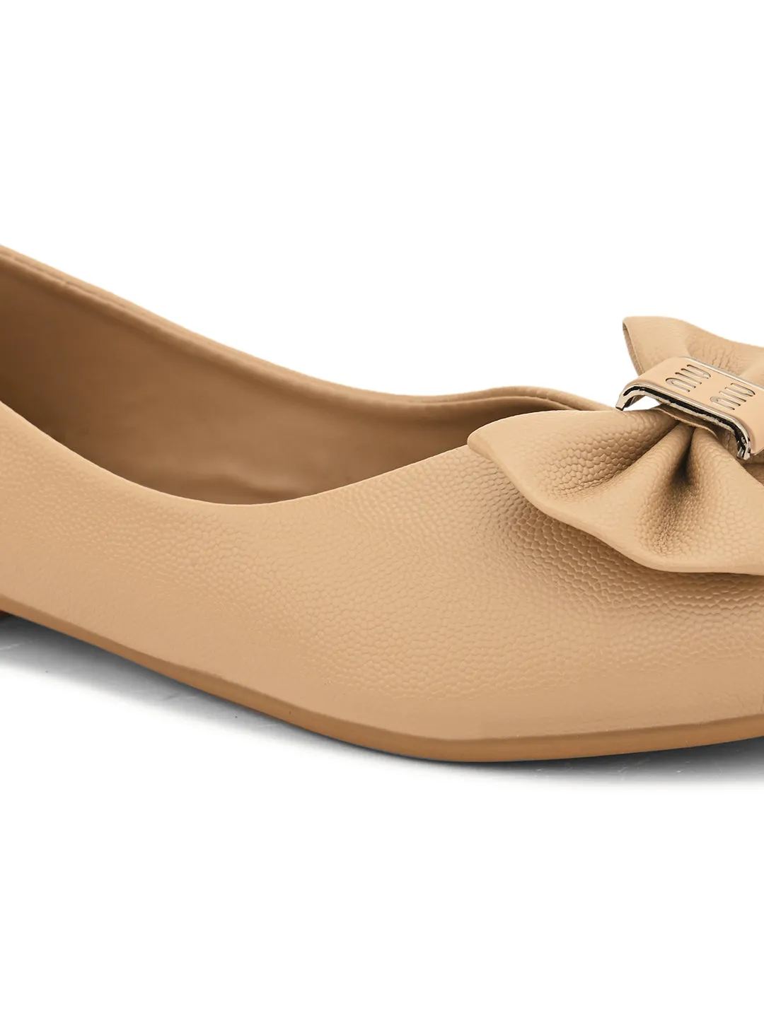 Comfortable and Versatile Bow Accent Bellies