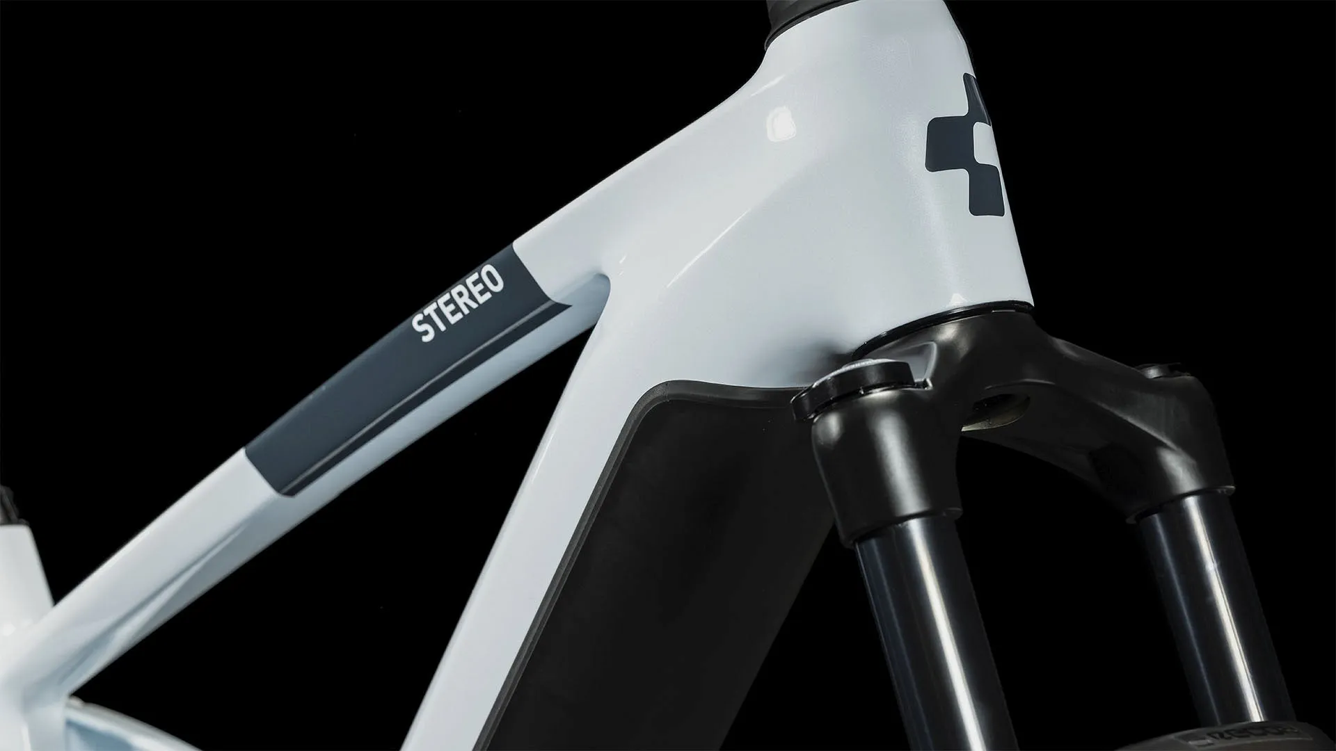 CUBE STEREO HYBRID 140 HPC PRO 750 FROSTWHITE