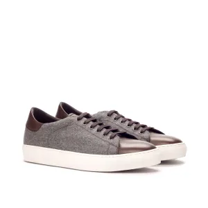 DapperFam Rivale in Light Grey Men's Flannel Trainer