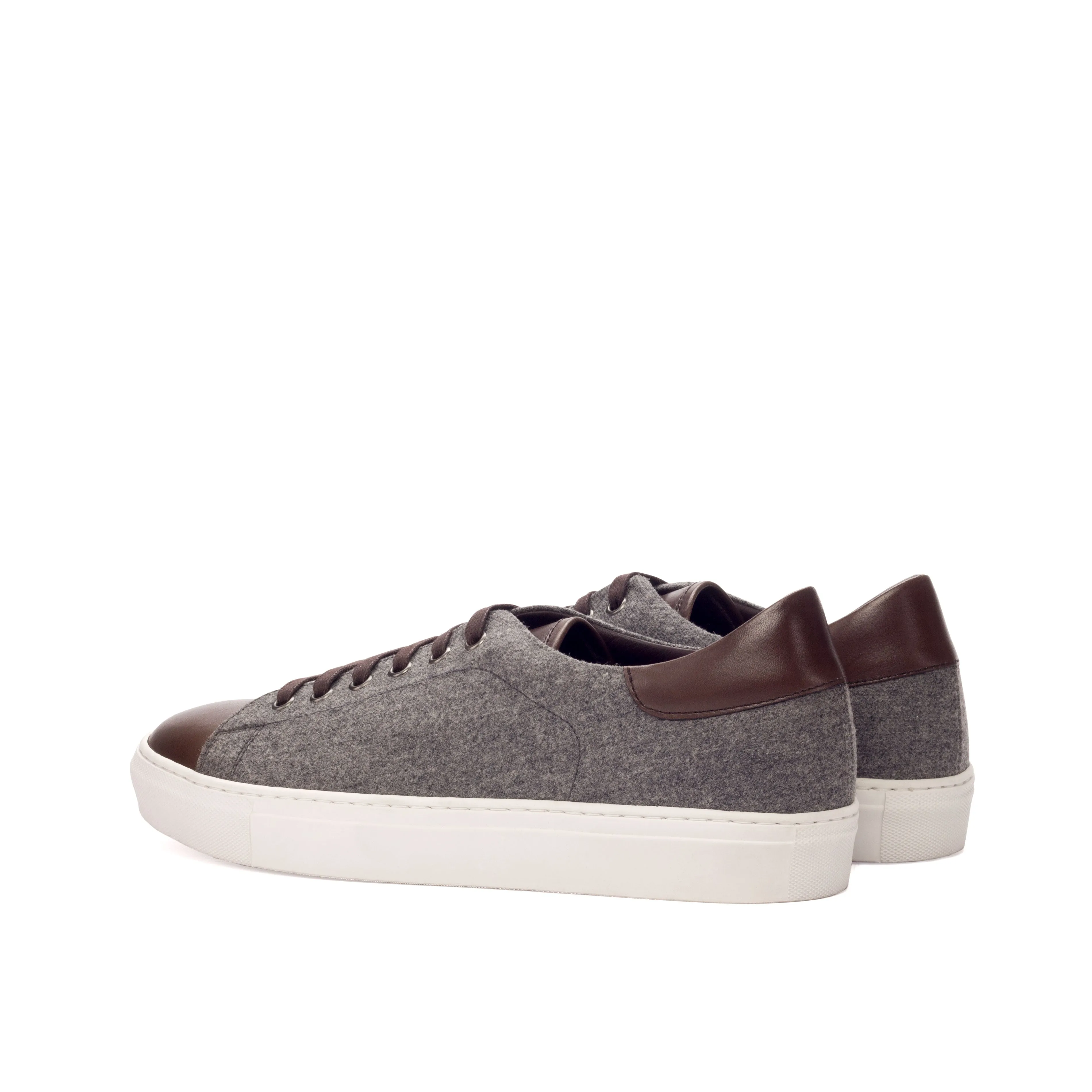 DapperFam Rivale in Light Grey Men's Flannel Trainer