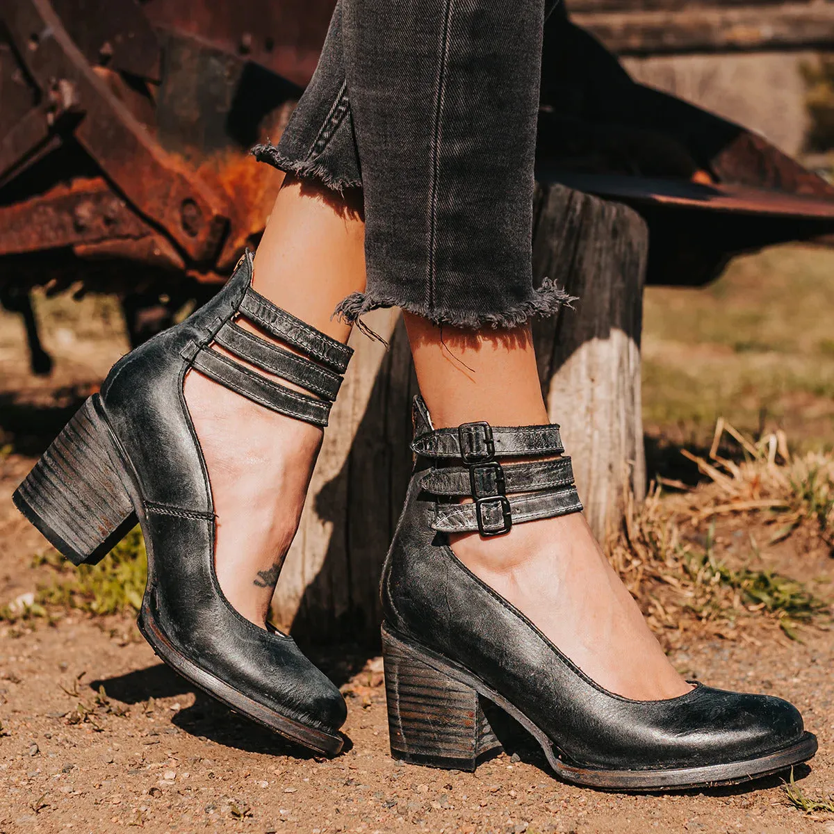 Double-Strap Block Heels | Brown | Vintage and Comfortable