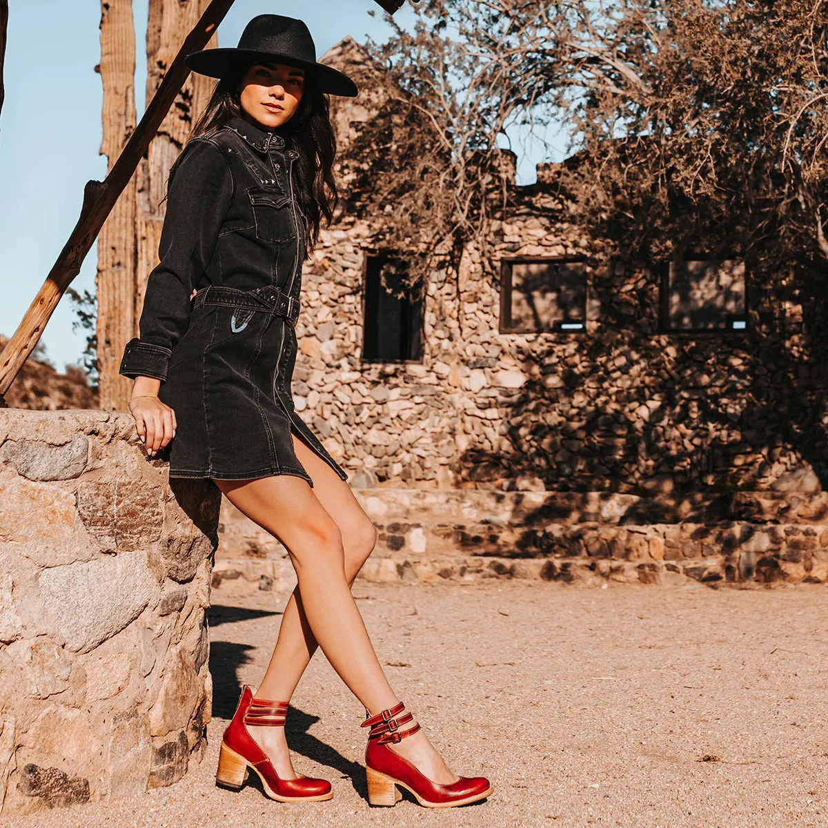 Double-Strap Block Heels | Brown | Vintage and Comfortable