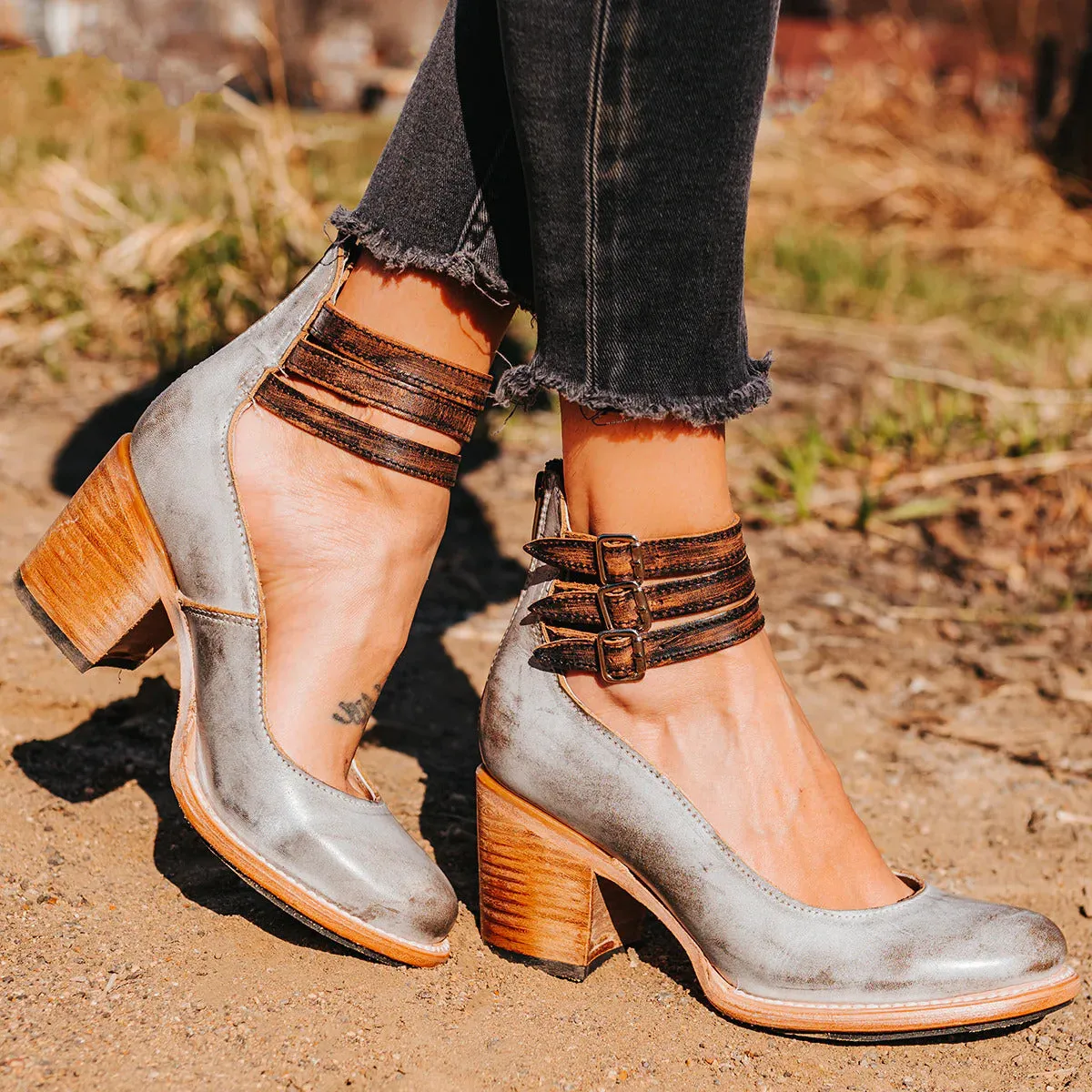 Double-Strap Block Heels | Brown | Vintage and Comfortable