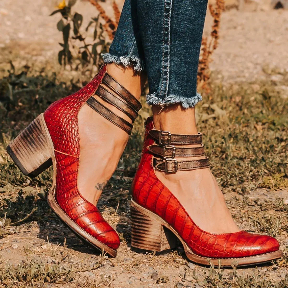 Double-Strap Block Heels | Brown | Vintage and Comfortable