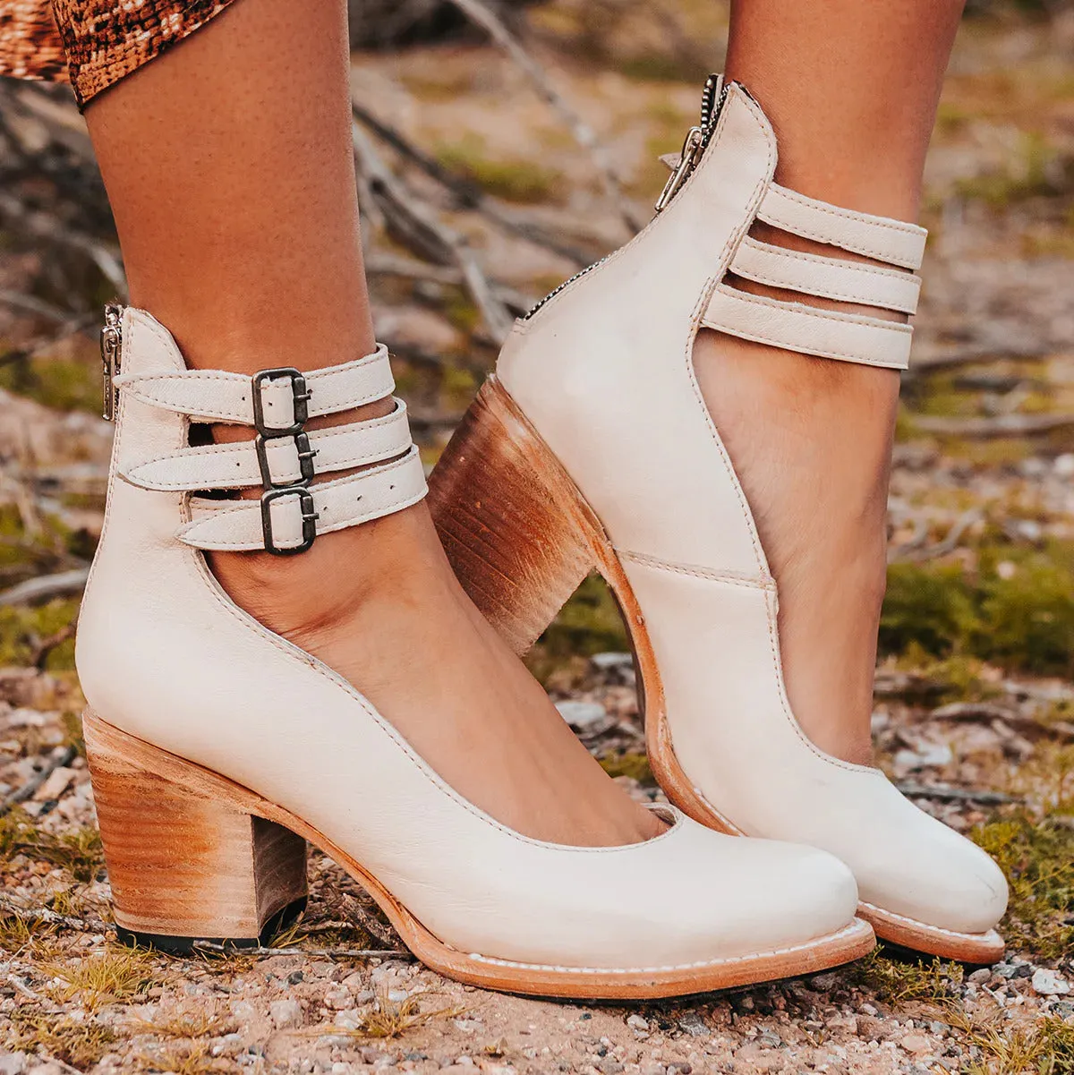 Double-Strap Block Heels | Brown | Vintage and Comfortable