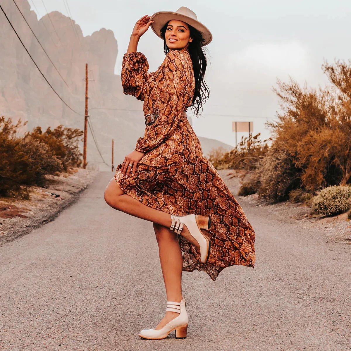 Double-Strap Block Heels | Brown | Vintage and Comfortable