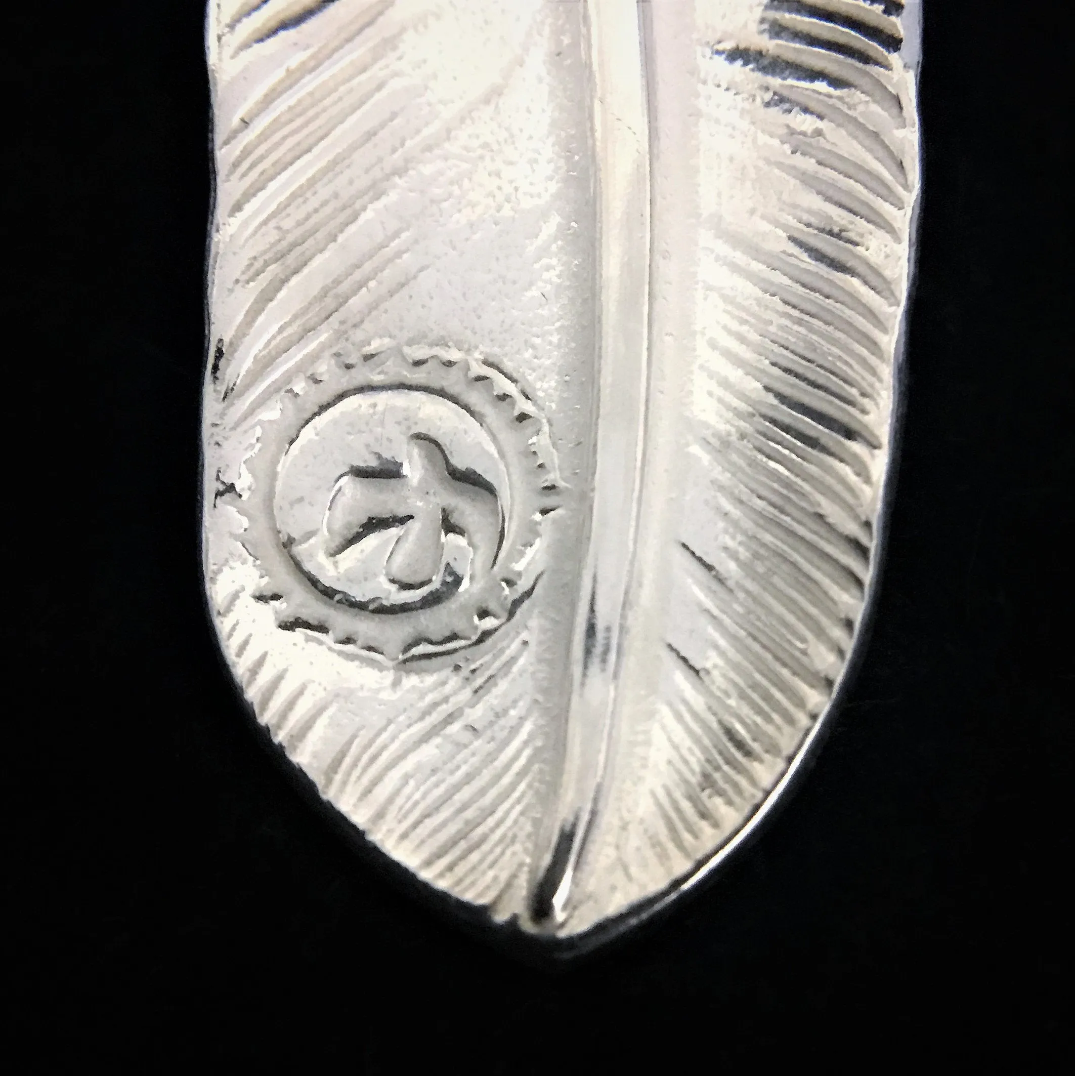 Goros Feather With Silver Claw - Facing Left