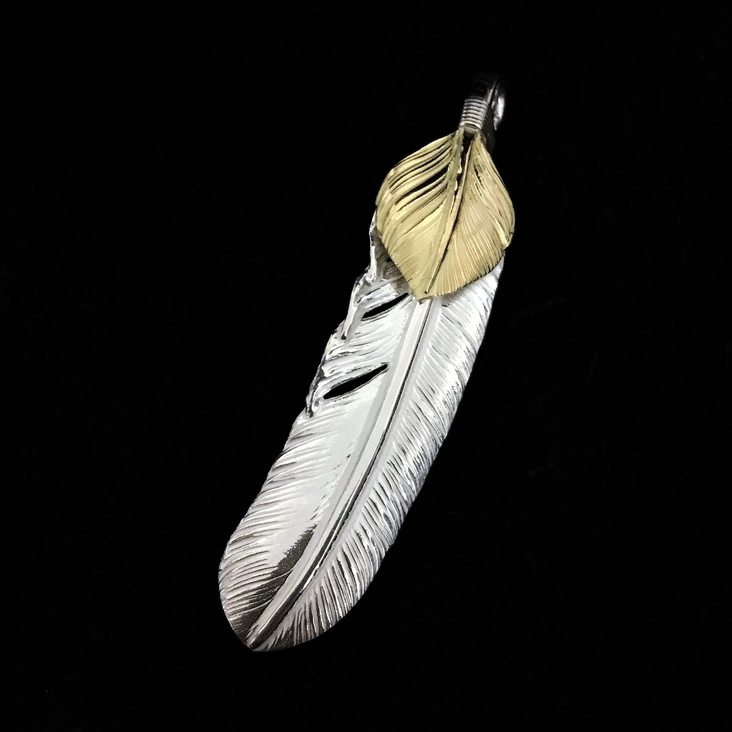 Goros Xl Silver And Gold Feather - Facing Right