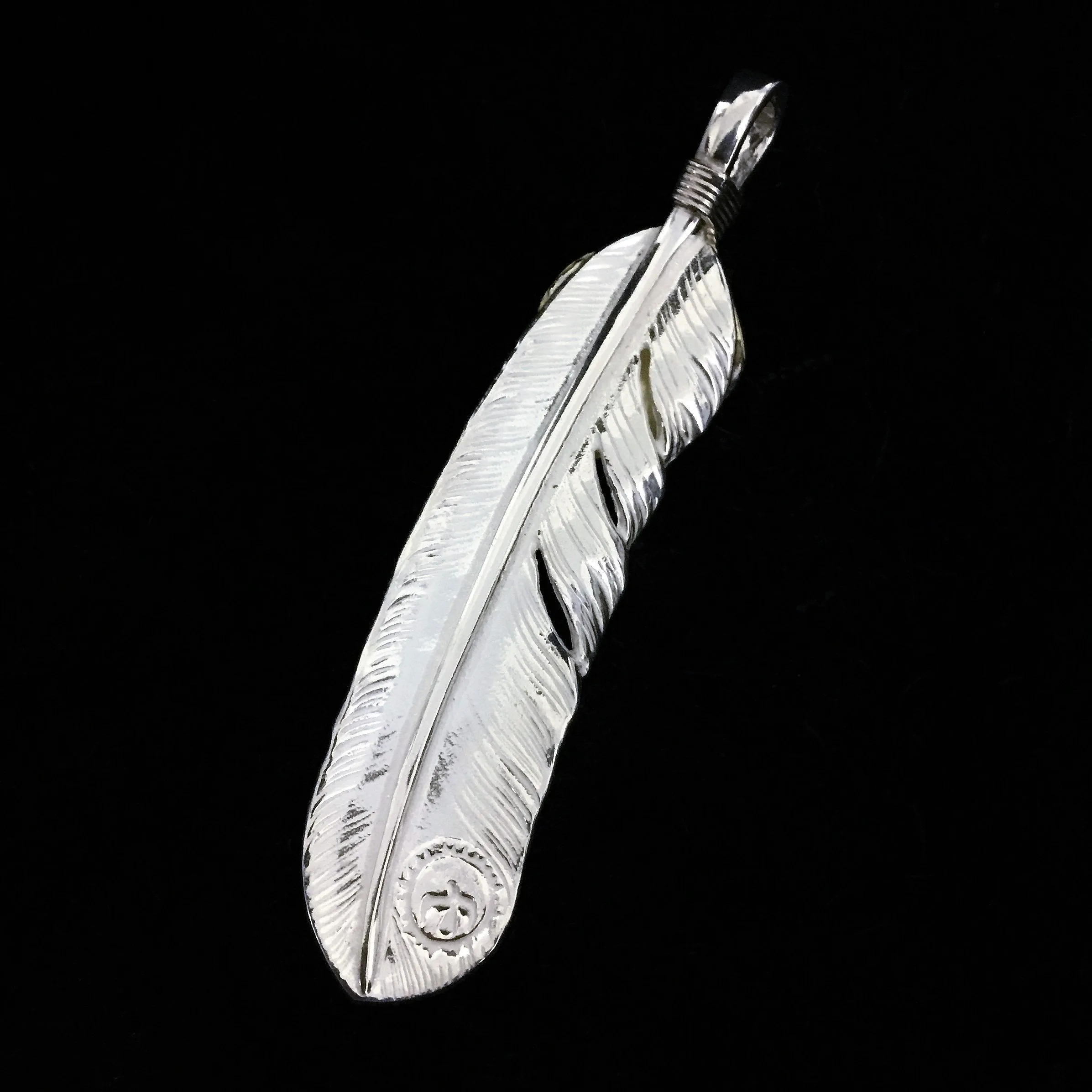 Goros Xl Silver And Gold Feather - Facing Right