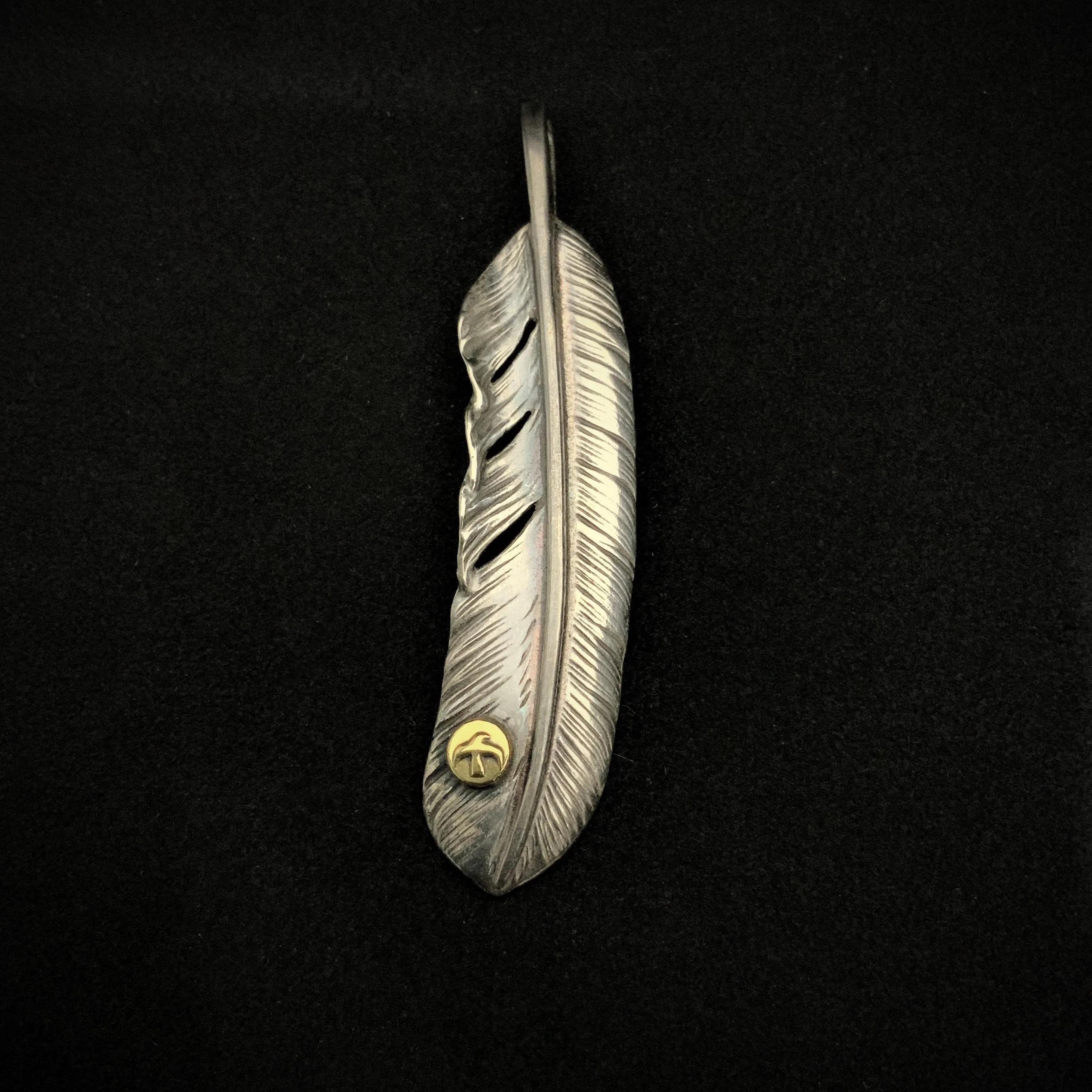 Goros Xl Silver And Gold Feather With Metal - Facing Right