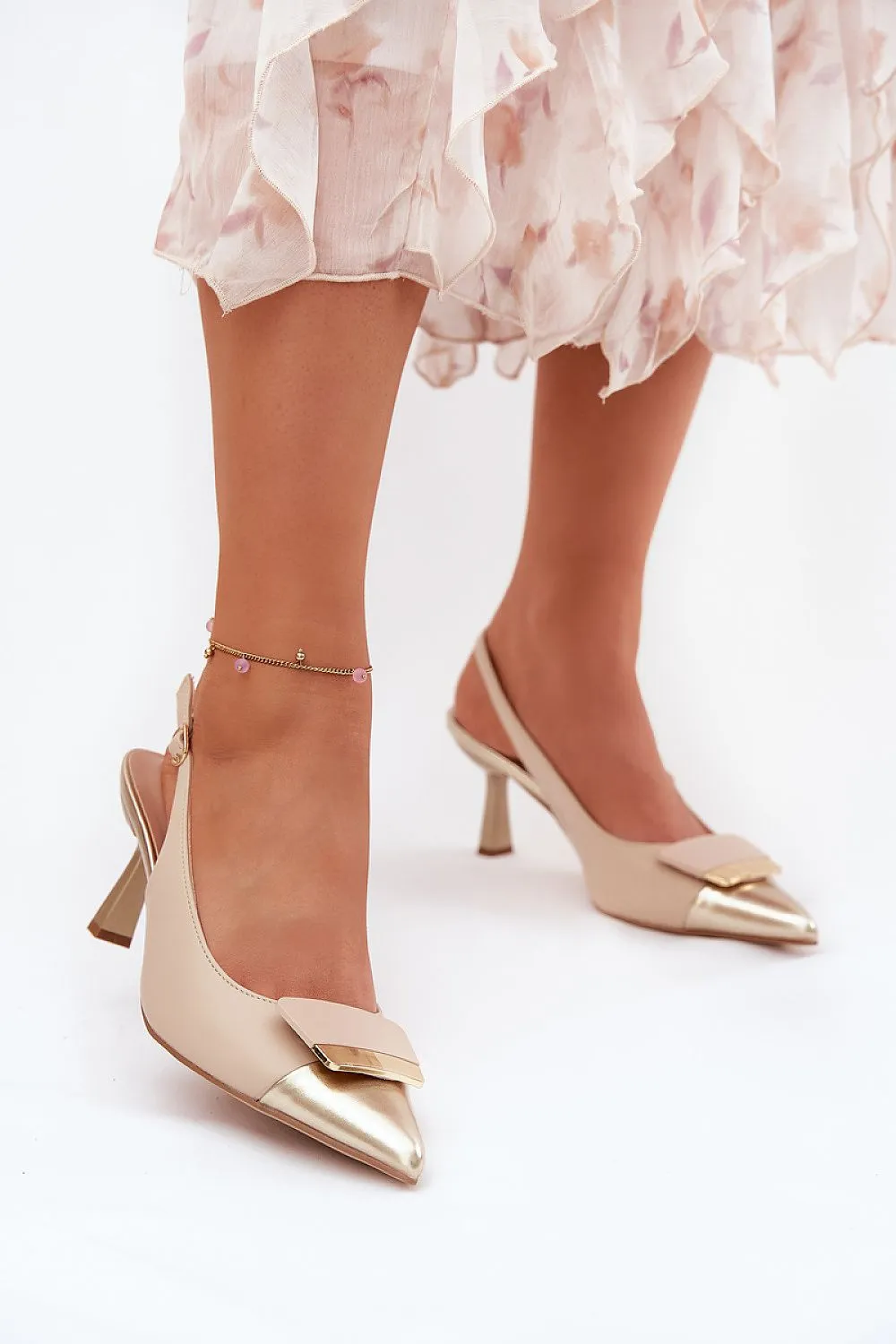 High heels Step in style