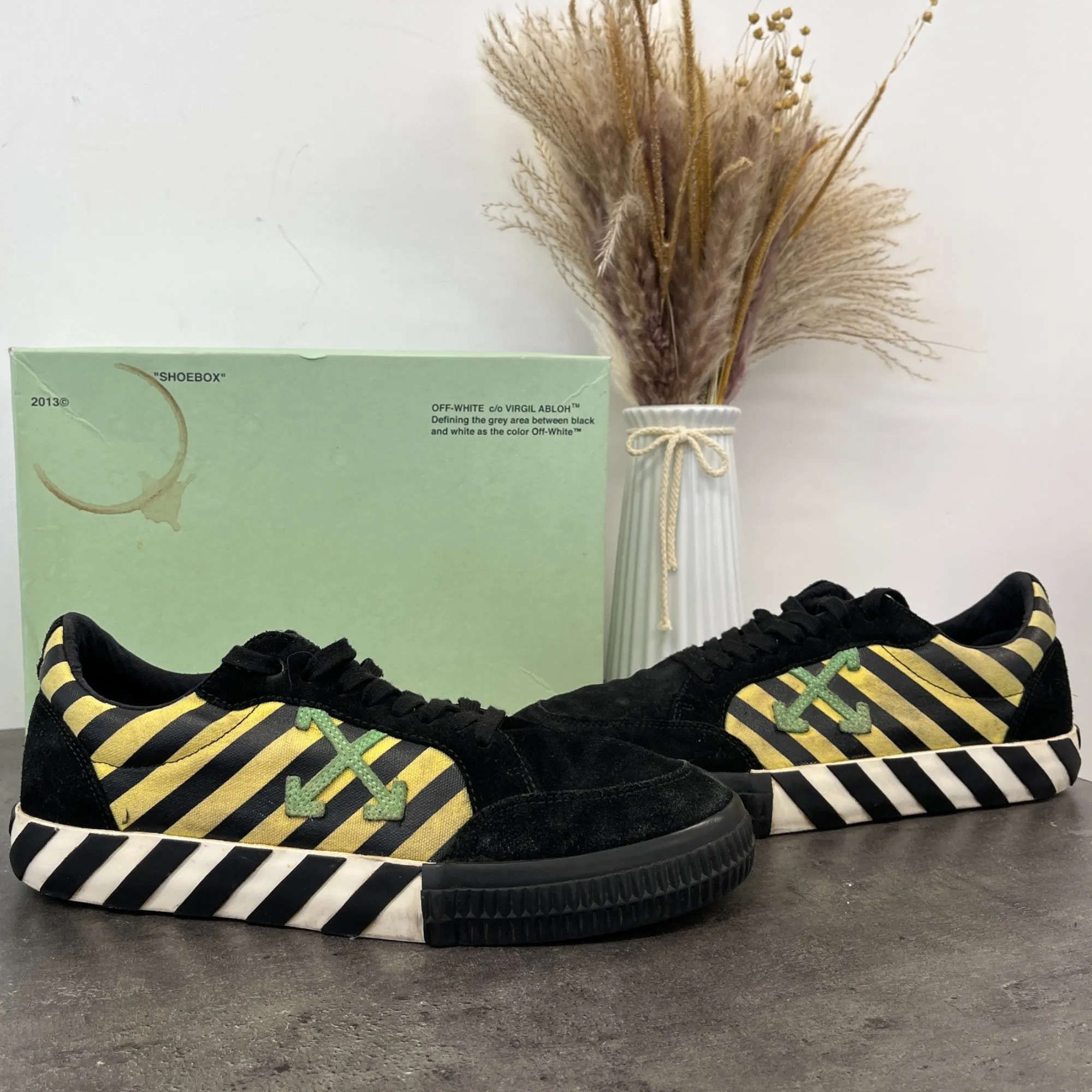 Men's Low Vulcanised Low Trainers Black Size EU 44 / UK 10