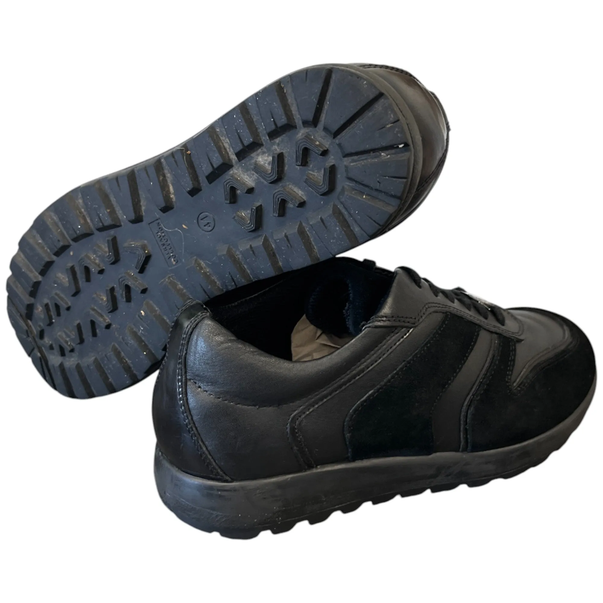 Men's Medusa Plaque Low Trainers Black Size EU 41 / UK 7