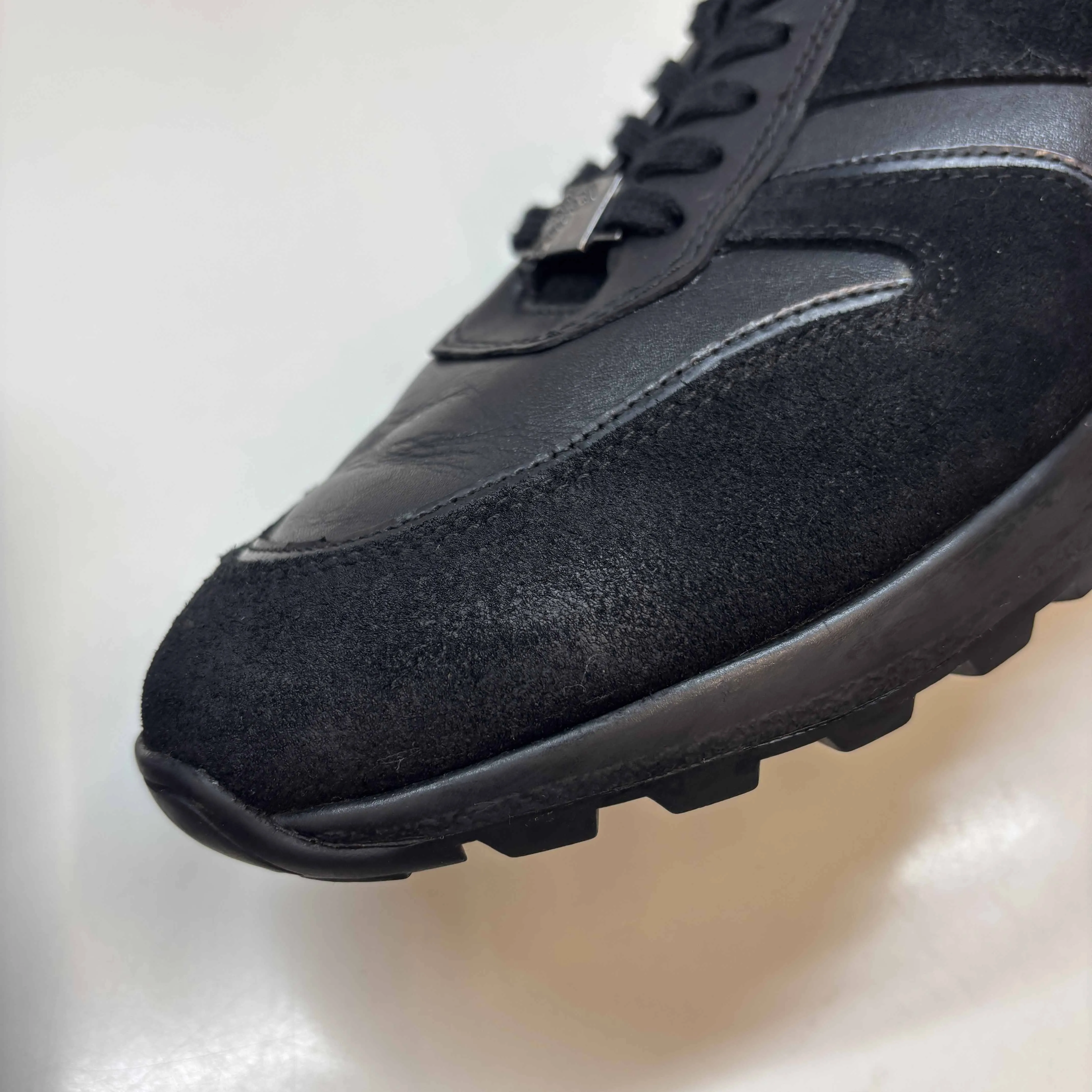 Men's Medusa Plaque Low Trainers Black Size EU 41 / UK 7