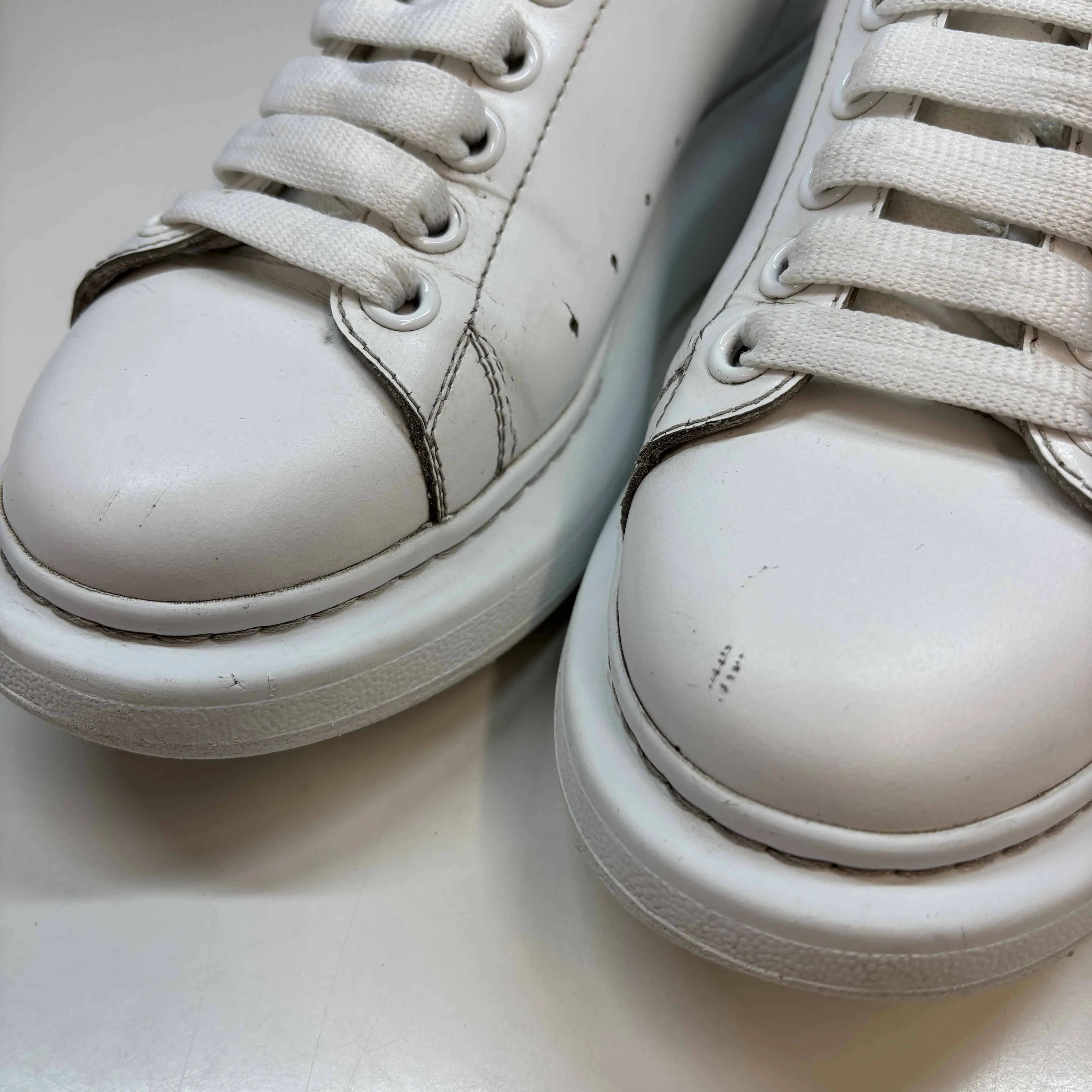 Men's Oversized Low Trainers White Size EU 40 / UK 6