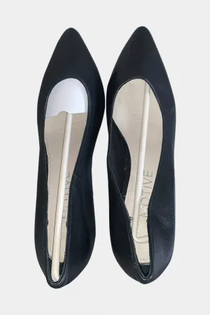 MOTIVE Black Heels