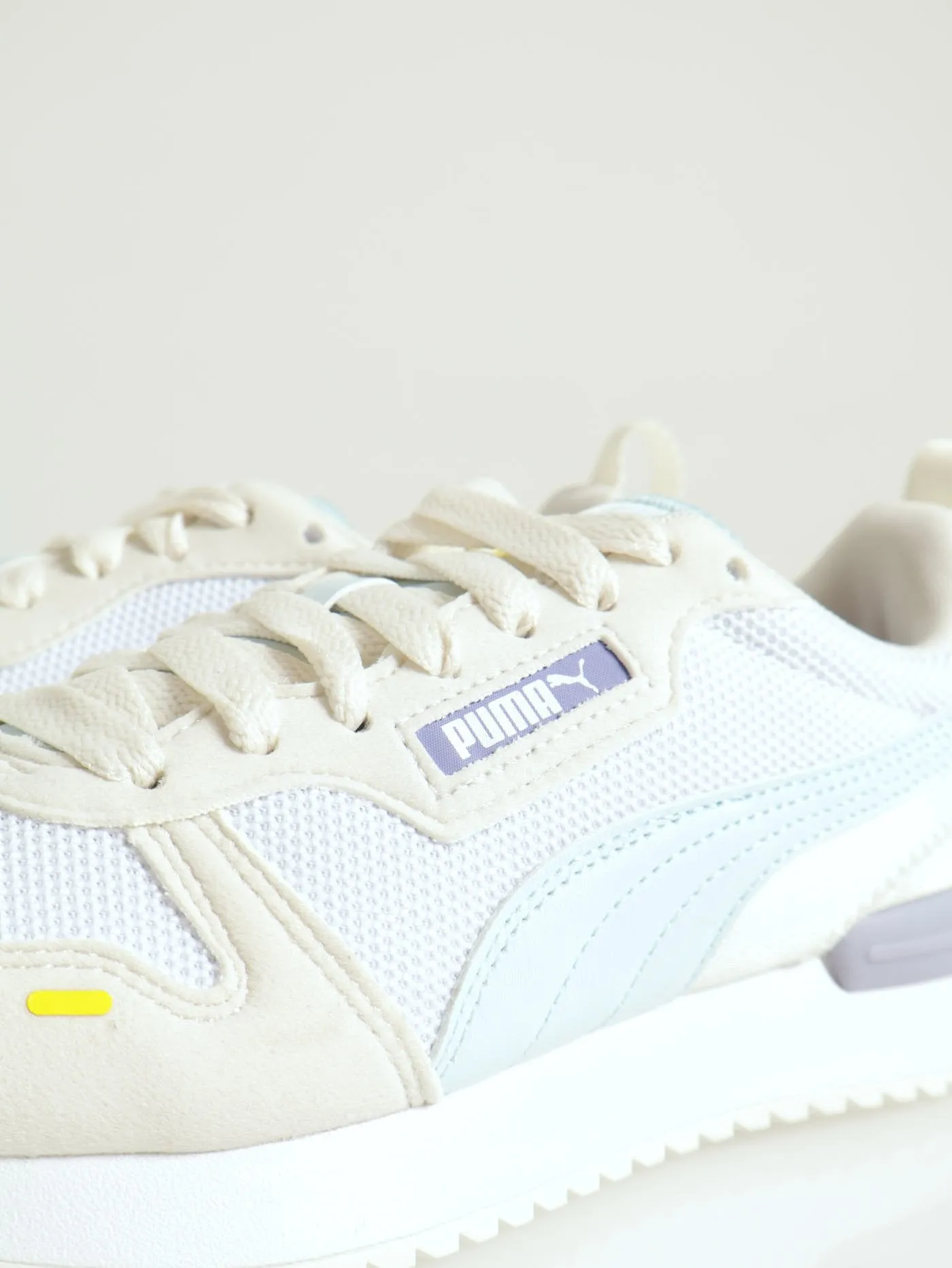 R78 Retro Jogger Sneaker - Light Grey