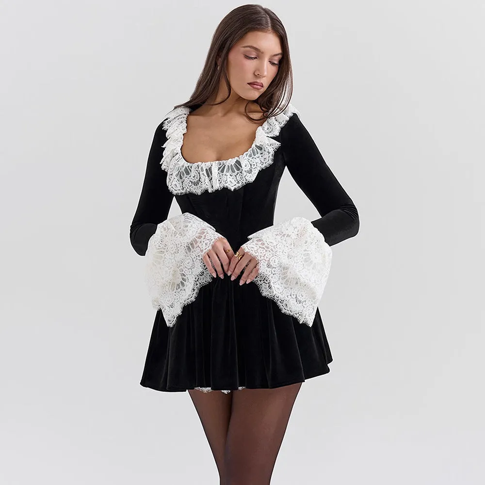 Romantic Vintage-Inspired Velvet Mini Dress with Dramatic Lace Sleeves
