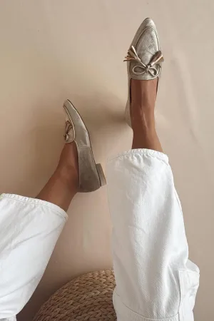 Tassels Decor Pointed Toe Light Gold Loafers [Pre Order]
