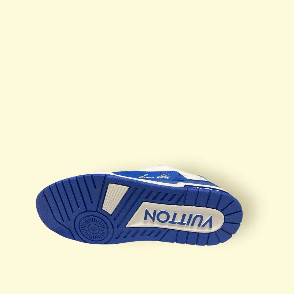 The North Face Tracksuit LV Trainer Sneaker Bundle