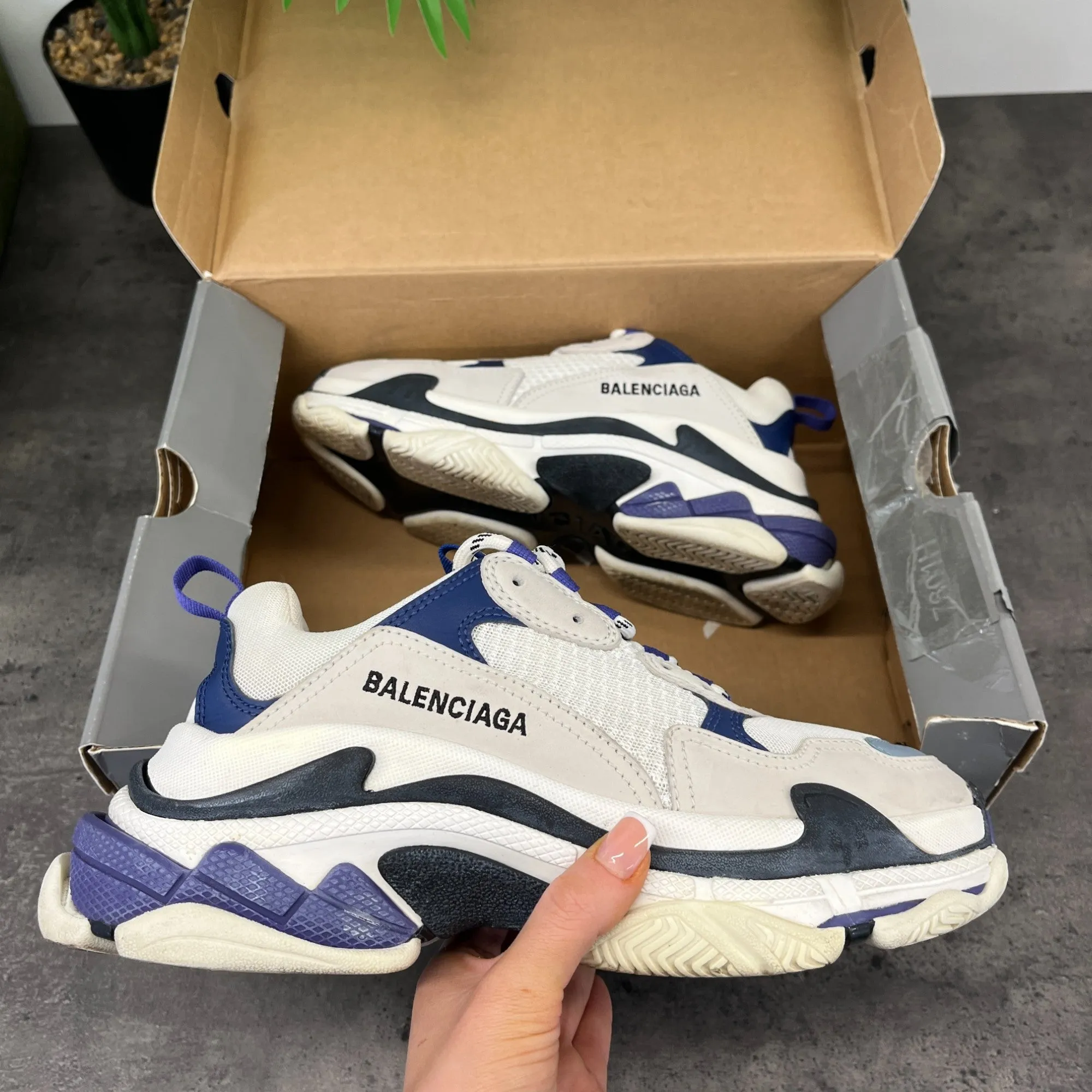 Women's Triple S Low Trainers Purple Size EU 39 / UK 6