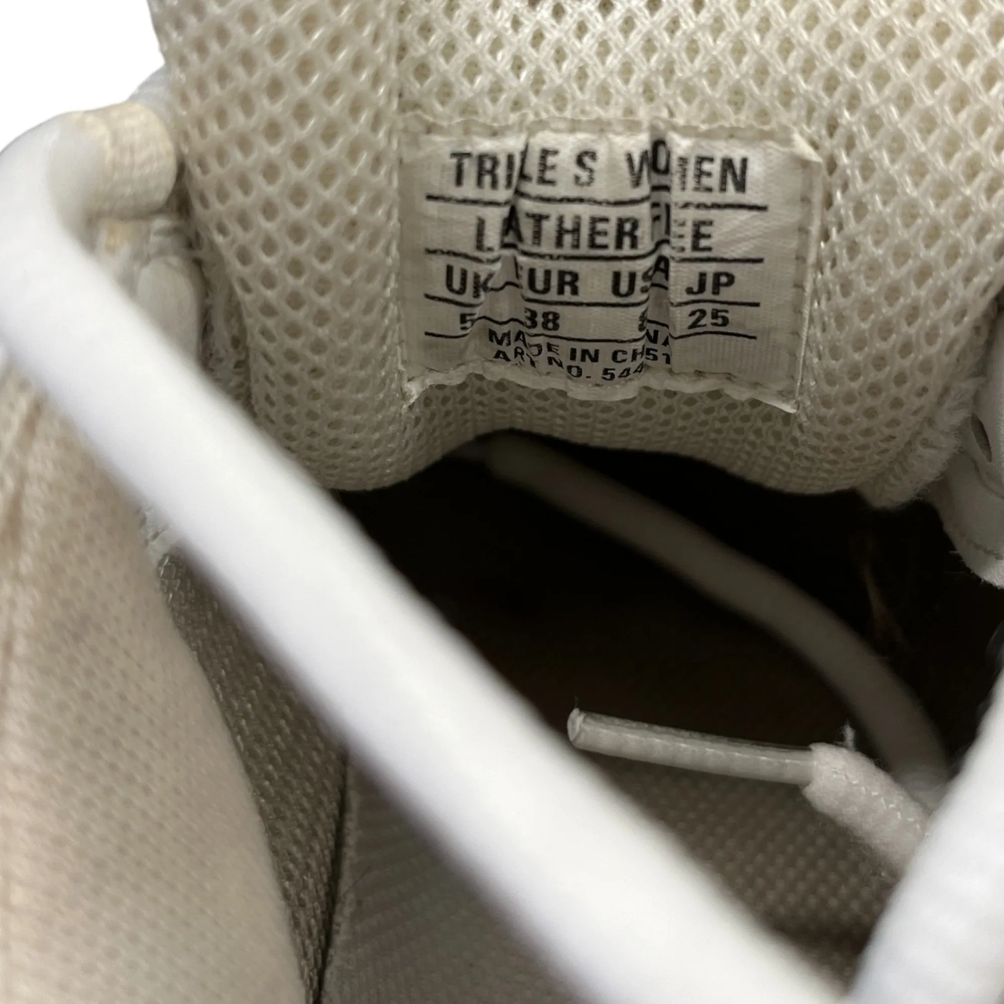 Women's Triple S Low Trainers White Size EU 38 / UK 5